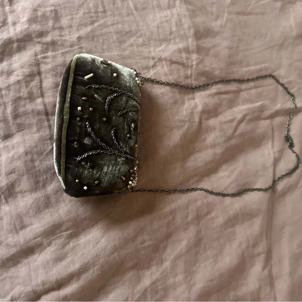 Mary Frances Embellished Velvet & Beaded Crossbody Excellent  Condition - Picture 4 of 6